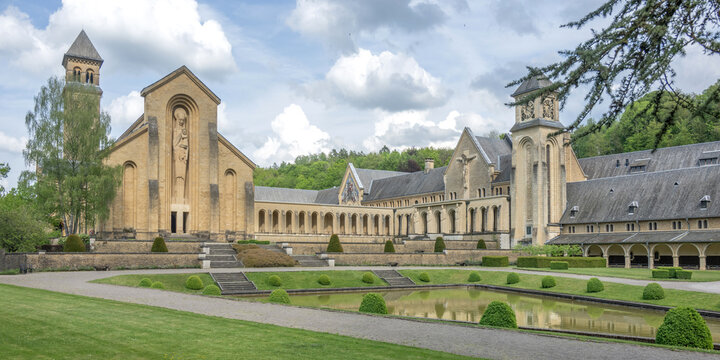 Abbaye d'Orval, dans les Ardennes belge, Florenville 
