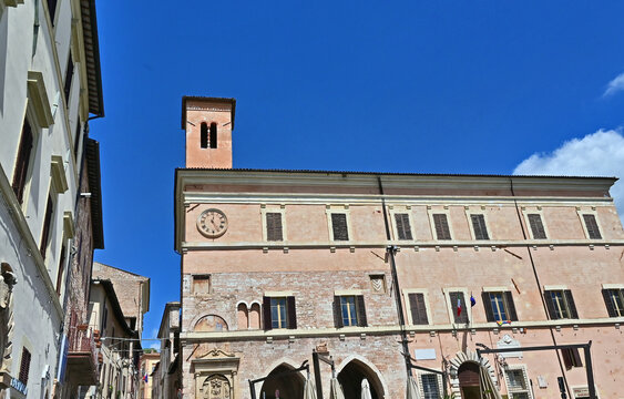 Spello, case, palazzi, vicoli e scorci del centro storico, Umbria, Italia