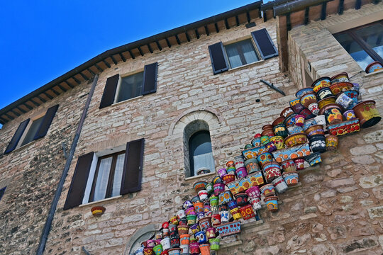 Spello, case, palazzi, vicoli e scorci del centro storico, Umbria, Italia