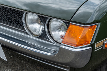 古い自動車のヘッドライト　Headlight of the old car © norikko