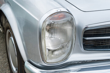 古い自動車のヘッドライト　Headlight of the old car © norikko