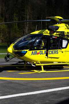 lauterbrunnen, bern, switzerland - 25 04 2026: a air glaciers rescue helicopter perpendicular