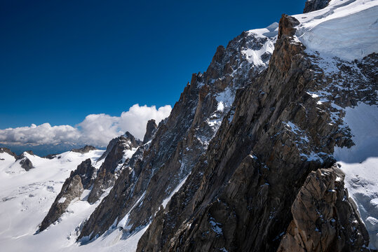 The Vall&eacute;e Blanche glacier starts at the top of the Aiguille du Midi and finishes in Chamonix&rsquo;s town , Haute Savoie, France
