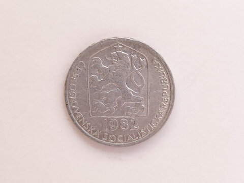 1982 Czechoslovak 2 Koruny Coin Obverse - Coat of Arms