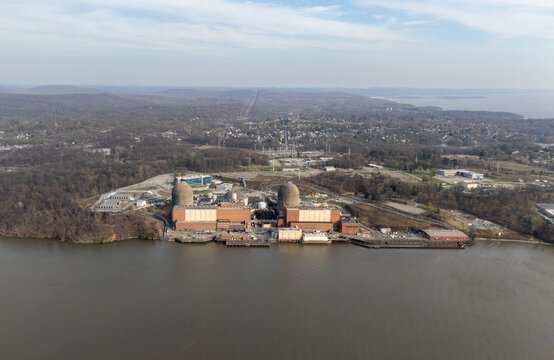 Indian Point Energy Center IPEC is a now defunct three-unit nuclear power station located just south of Peekskill, in Westchester County, New York. It sits on the Hudson River in in Buchanan, NY