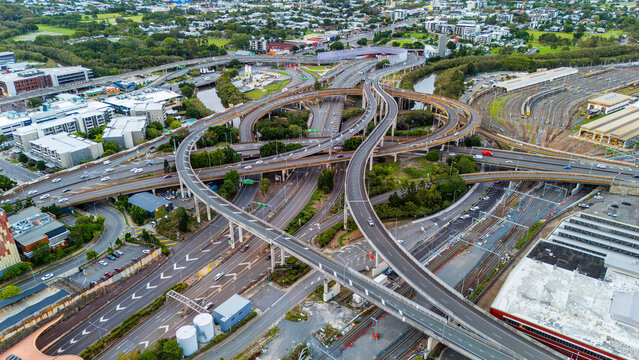 Complex Highway Interchange in Brisbane with Overlapping Roads and Urban Infrastructure