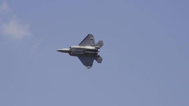 Tracking Shot F22 Raptor Fighter Jet in Sky
