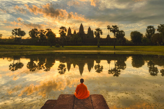 Sunrise view of ancient temple complex Angkor Wat Siem Reap, Cam