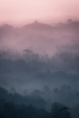 Obraz premium Beautiful morning Borobudur Temple From Setumbu Candi Borobudur dari Setumbu