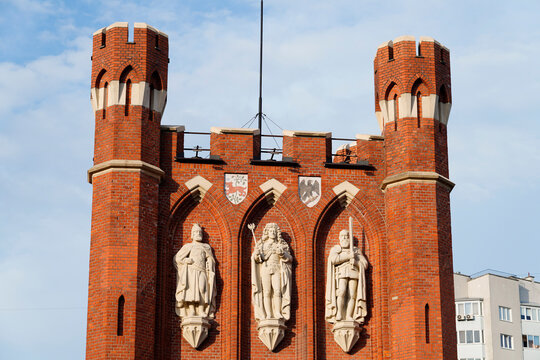 Statues of Otakar II, Frederick I and Duke Albrecht on the facade of King's Gate in Kaliningrad