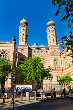 Dohany Street Synagogue in Budapest during the day
