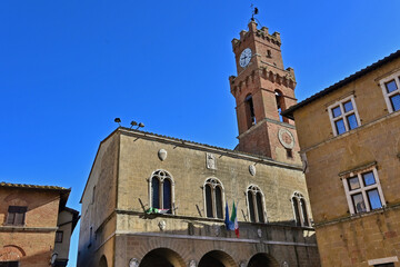 Naklejka premium Pienza, il palazzo del Comune, Val d'Orcia, Toscana