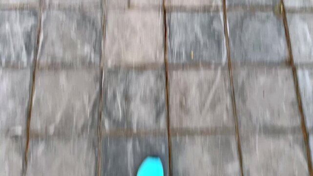 歩く02