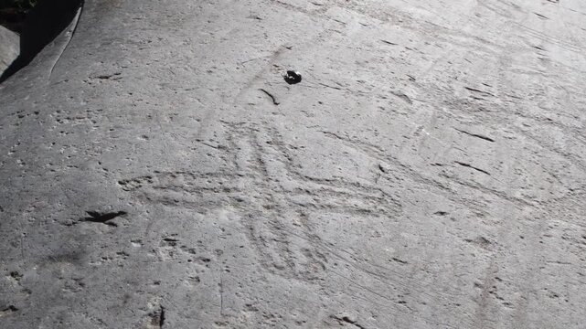 rock art, primitive graffitti, graffitti, camuni, prehistoric graffitti, Italy, camuni, preistoric, primitive, Rock Drawings, rock graffiti, petroglyphs,