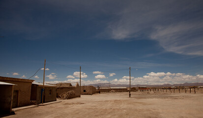 Abgelegenes Dorf in Bolivien (Altiplano) © chris74