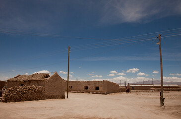 Abgelegenes Dorf in Bolivien (Altiplano) © chris74