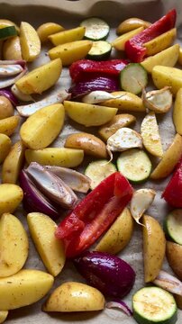 Frisches Ofengem&uuml;se aus dem Backofen &ndash; gesund und bunt zubereitet