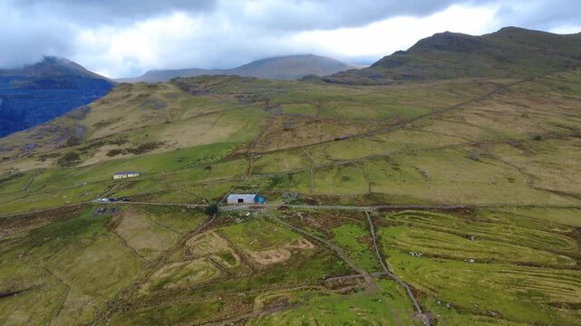 Snowdon Mountain Railway Snowdonia Wales 4K