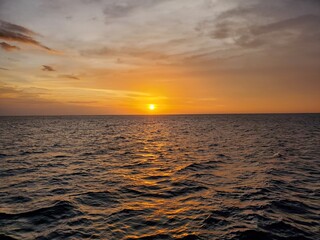 Obraz premium sunset over the sea