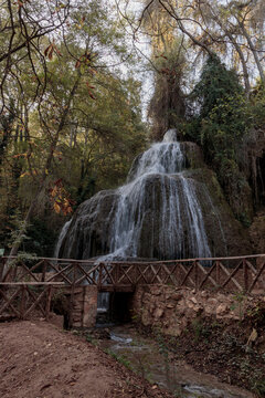 Monasterio de piedra waterfall and wooden bridge in nature park