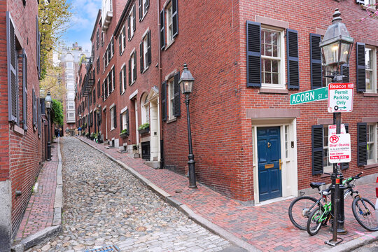 Old apartment buildings or townhouses, Beacon Hill area of Boston, Massachusetts
