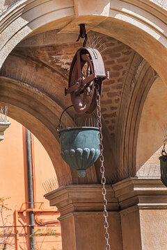 Wishing well (Pozzo dei desideri) in the Guido Fanti Courtyard behind the Palazzo D&rsquo;Accursio (Town Hall). BOLOGNA, ITALY.