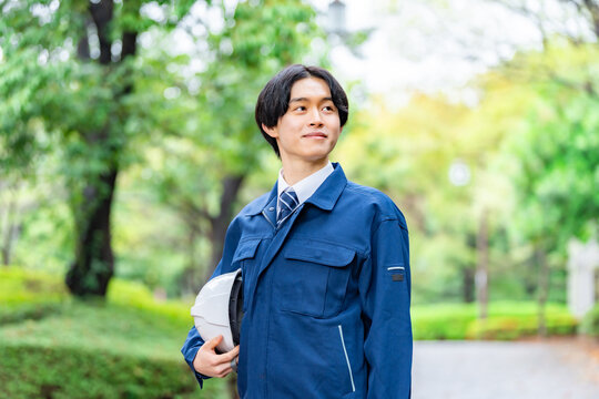 作業着を着た男性