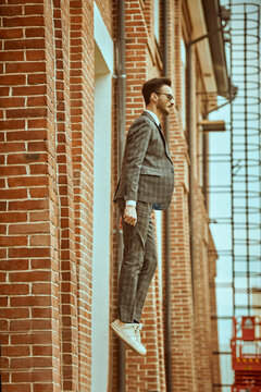 Gravity Fashion Concept