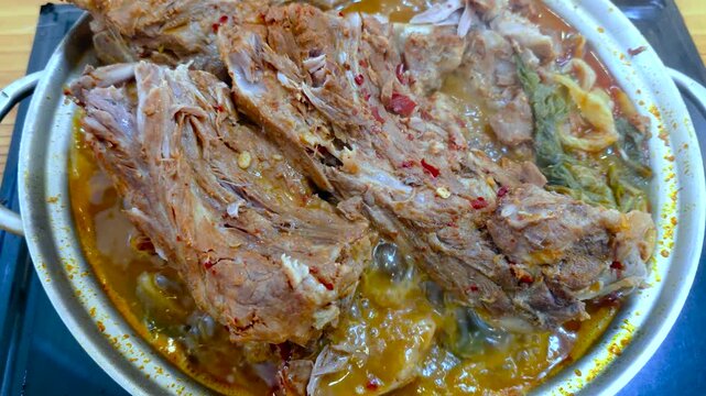 한국,음식,감자탕,뼈다귀해장국,돼지고기,Korea, food, gamjatang, bone broth, hangover soup, pork