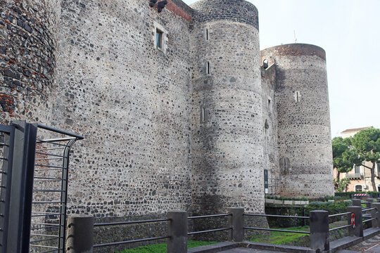 View of the castle called Castello Ursino, Castello Svevo di Catania, Sicily, Italy