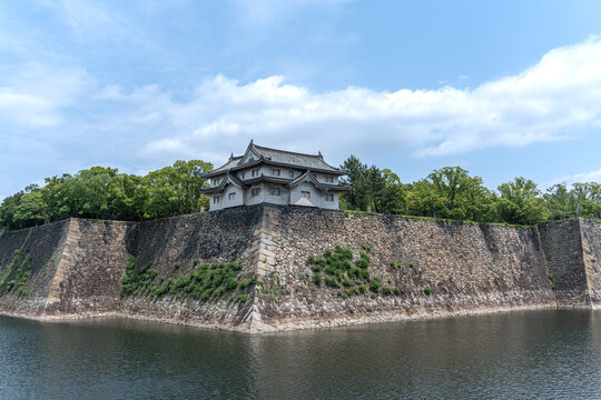During the day, the moat west of Osaka Castle