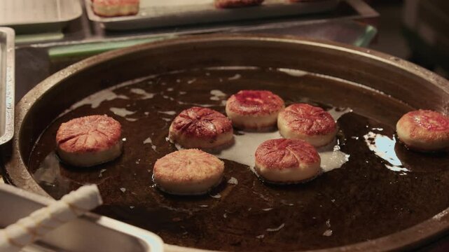 Sizzling Pan Fried Buns at Taiwan Night Market