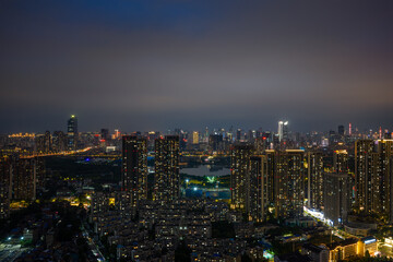Obraz premium Night view of Wuhan, Hubei, China's city skyline and landmarks
