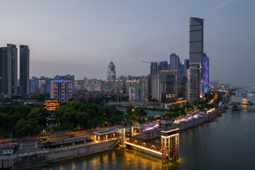 Obraz premium Night view of Wuhan, Hubei, China's city skyline and landmarks