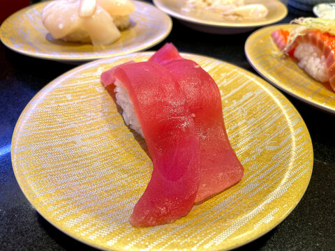 本まぐろ赤身のにぎり寿司