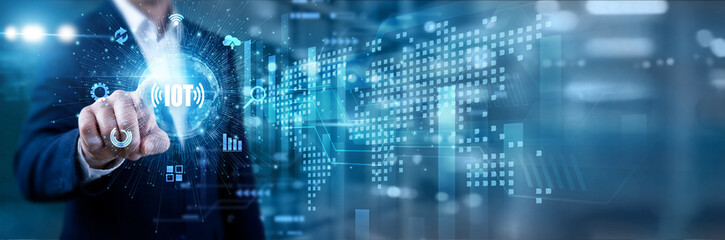 Obraz premium Cyber expert protects phones, touching on circle global threats. Mobile Security encrypts data across the world map, preventing breaches through a rigorous device safety check list.