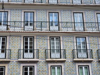 Obraz premium Cluster of different, multi-colored facades in Portugal