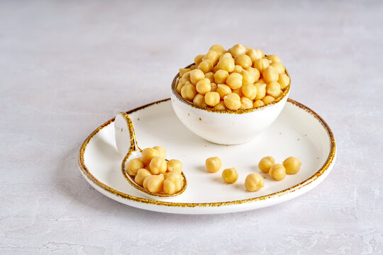 Cooked chickpeas in plate