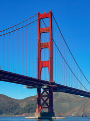 Fototapeta premium Overlooking the Golden Gate Bridge on a January day 