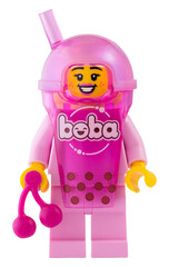 Naklejka premium Dortmund - Deutschland 6. Mai 2026 - Lego Minifigure verkleidet als Trinkbecher