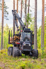 Forwarder a forestry vehicle in a forest © Lars Johansson