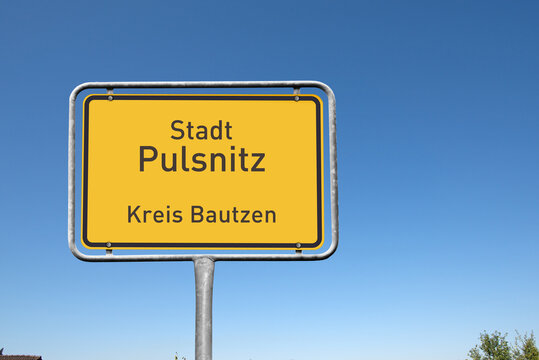 Ortstafel,  Stadt Pulsnitz, Kreis Bautzen, (Symbolbild)