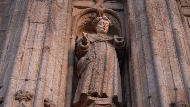 Fachada de la Iglesia de San Juan de los Reyes en Toledo, Castilla la Mancha, Espa&ntilde;a. Mayo de 2026.