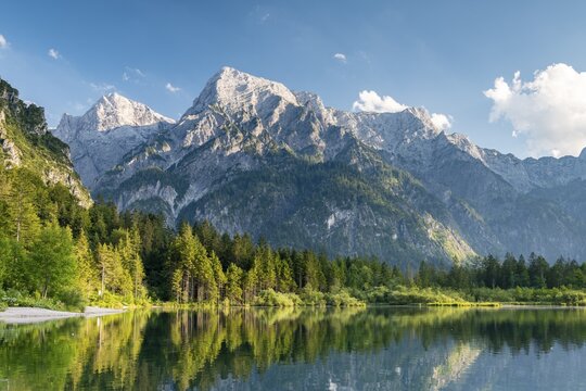 Almsee with Totem Gebirge, Gr&uuml;nau, Almtal, Salzkammergut, Upper Austria, Austria