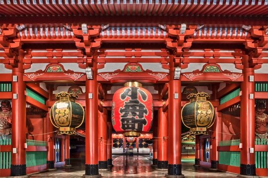 Large paper lantern hangs over the entrance to Senso-Ji Temple at night, Asakusa