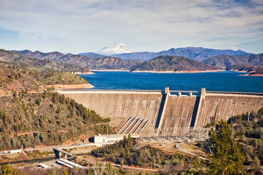 Lake Shasta Dam with Mount Shasta in background, Shasta, California