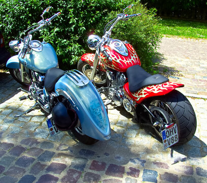 Templin, Brandenburgischen Landkreis Uckermark  / Deutschland - 20. Juni 2009: Zwei Harley-Davidson Softail Rocker