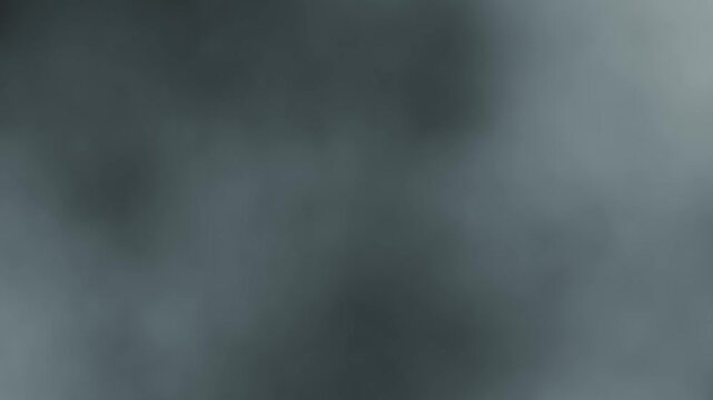 Humo en evoluci&oacute;n horizontal sobre fondo oscuro, flujo org&aacute;nico abstracto y efecto atmosf&eacute;rico. 4K