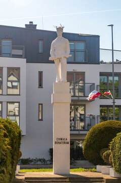 Miedzyzdroje, Poland - May 3, 2026: The Sailor's Monument in Miedzyzdroje.