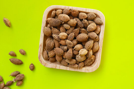 Dried Amomum villosum fruits or Sha Ren